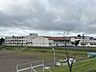 周辺：住宅から900ｍ（徒歩12分）の位置に北見市立東小学校がございます。小学校が近いのはお子様の通学には安心ですね。