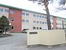 周辺：函館市立本通中学校まで徒歩8分。 600m