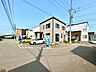 外観：【現況】外観別角度　角地のため、日当たり・風通しが良いですね。