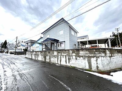 外観：【住宅ローン減税対象】価格には消費税を含みます。自社物件につき随時ご案内可能。内覧希望の方はお電話ください。