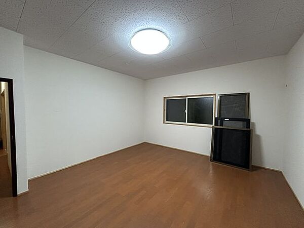 洋室を拡大表示