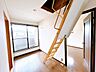 その他：【2階廊下】屋根裏収納があります。