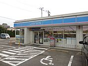 ローソン福島岡部店　徒歩4分。 270m