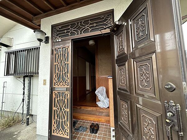 玄関を拡大表示