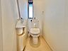 トイレ：2階にもトイレがあります。トイレは新品交換予定です。