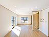 リビング/ダイニング：【リフォーム中】LDKは建具交換、照明交換、フローリング重ね張り等を行います。