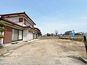 【リフォーム中・5/30撮影】駐車場は3台以上駐車可能です。
