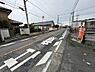 外観：【更地渡し】主要道路からは、コンビニやスーパー、病院などへ便利にアクセスできます。