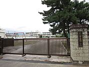 赤堀小学校 250m