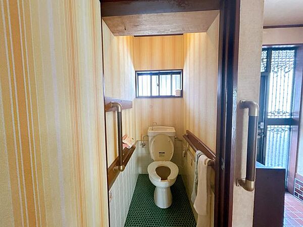 トイレを拡大表示