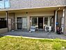 外観：【リフォーム済】専用庭は庭の整備、剪定、伐採を行いました。マンションなのにお庭があるのは1階のメリットですね。