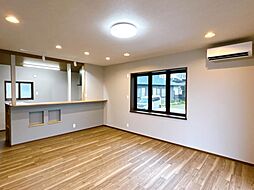 上伊那郡辰野町大字赤羽　戸建て 5LDKのリビング/ダイニング