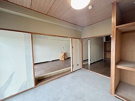 【リフォーム中和室6帖→リビング】別角度からの写真になります。