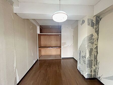【リフォーム中 洋室A6帖】別角度からの写真になります。