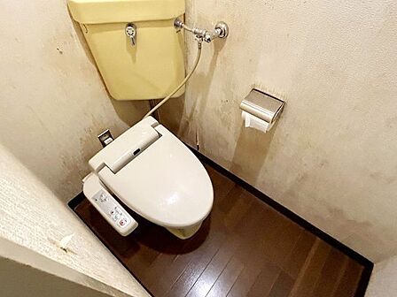 【リフォーム中 トイレ】トイレは新品のものに変更します。