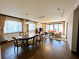 榛原郡吉田町住吉　戸建て 6LDKのリビング/ダイニング
