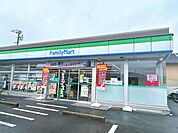 ファミリーマート島田向谷店様まで約1800ｍ。 1860m