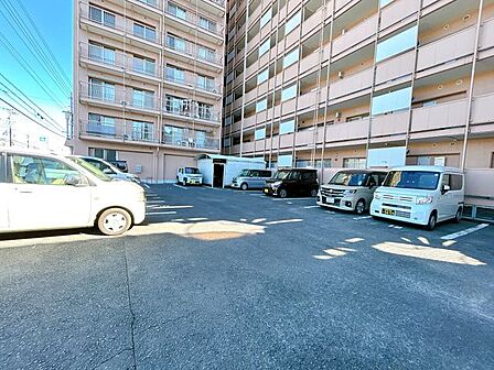 【駐車場】