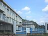 周辺：岐北中学校まで約1.1ｋｍ（自転車で約5分）です。 1100m