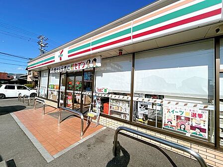 セブンイレブン各務原蘇原柿沢町店まで約450m(徒歩約6分)