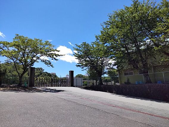 伊勢市立倉田山...
