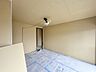 室内：【リフォーム中】2階南西側洋室（別角度）　　クロス、建具、床が全て新品になります。