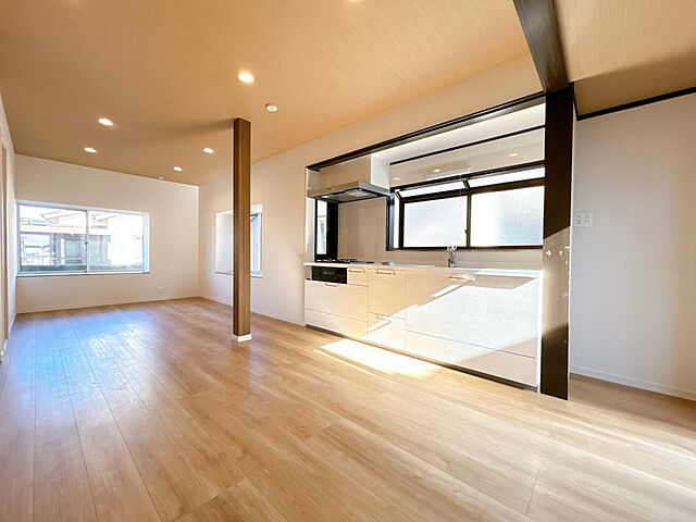 リビング/ダイニング 富山市本郷町145-12