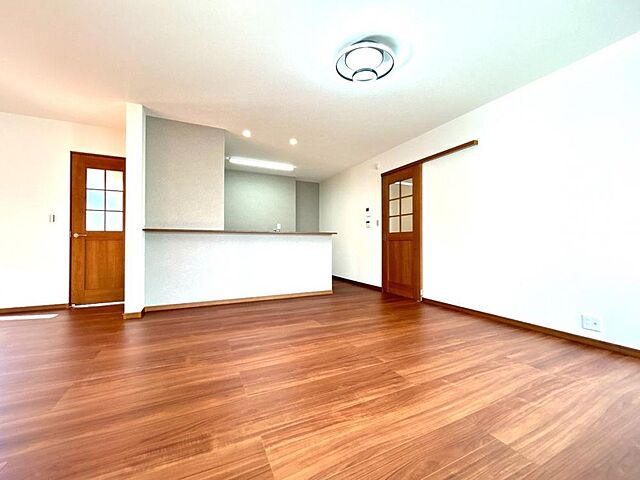 リビング/ダイニング 富山市新庄町31-4