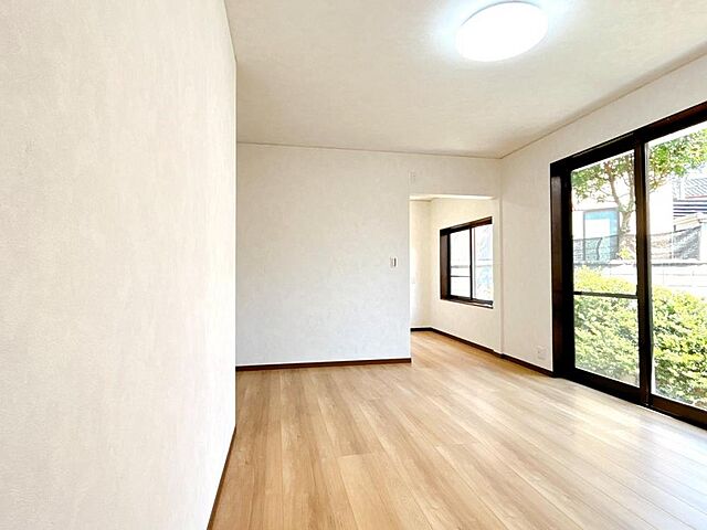 室内 富山市松若町14-26