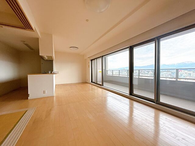 リビング/ダイニング ポレスター根塚 8階/-