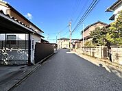 サンコー堀川店 前面道路は幅員約6ｍ、車のすれ違いも楽々ですね。 1200m