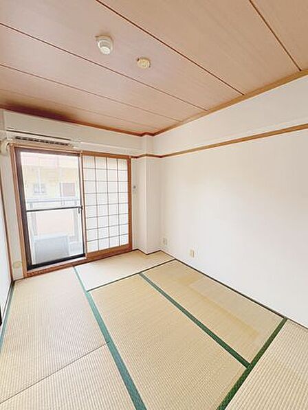 【リフォーム中】和室は表替え、クロス張替、照明交換を予定しております。