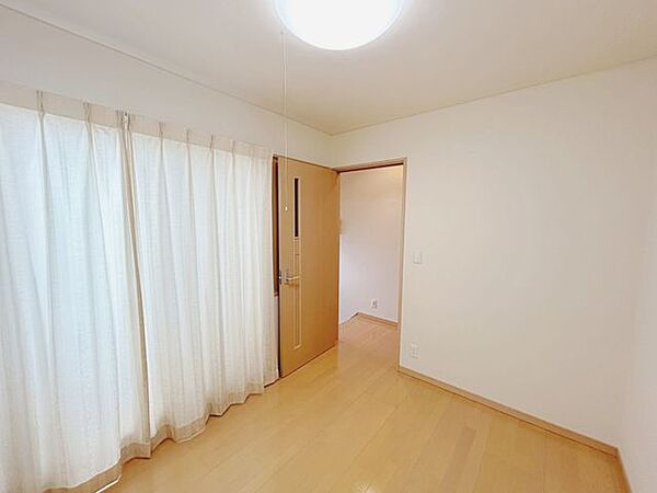 洋室を拡大表示