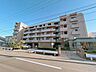リビング/ダイニング：【外観写真】価格には消費税を含みます。内覧ご希望の方は、まずお電話くださいませ。