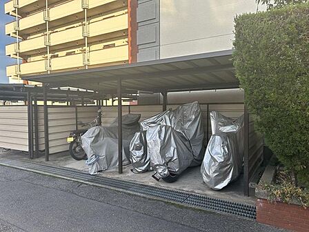 バイク置き場です。