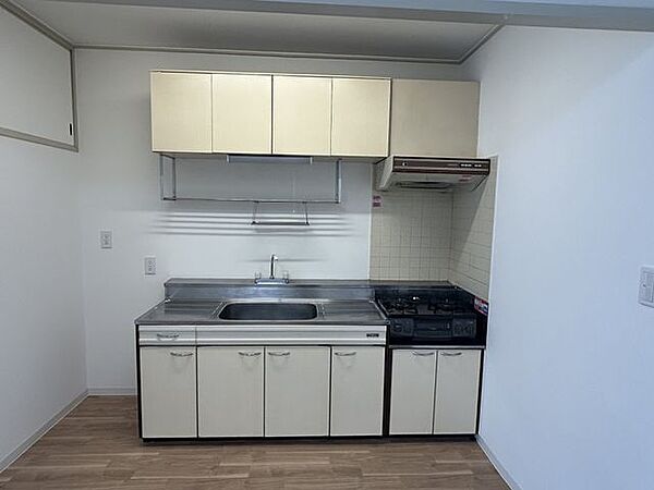 キッチンを拡大表示