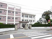 【周辺環境】松前中学校まで約800m（徒歩約10分）
