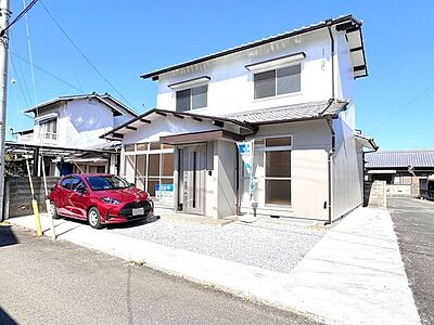 外観:【住宅ローン減税対象】価格には消費税を含みます。自社物件につき随時ご案内可能。内覧希望の方はお電話ください。外部は屋根・外壁塗装を行いました。 外観:【住宅ローン減税対象】価格には消費税を含みます。自社物件につき随時ご案内可能。内覧希望の方はお電話ください。外部は屋根・外壁塗装を行いました。