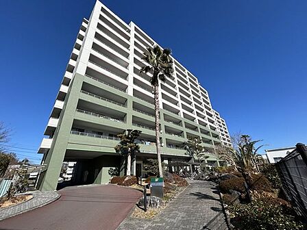 価格には消費税、リフォーム費用を含みます。リフォーム中でもご案内可能。内覧希望の方はお電話ください。