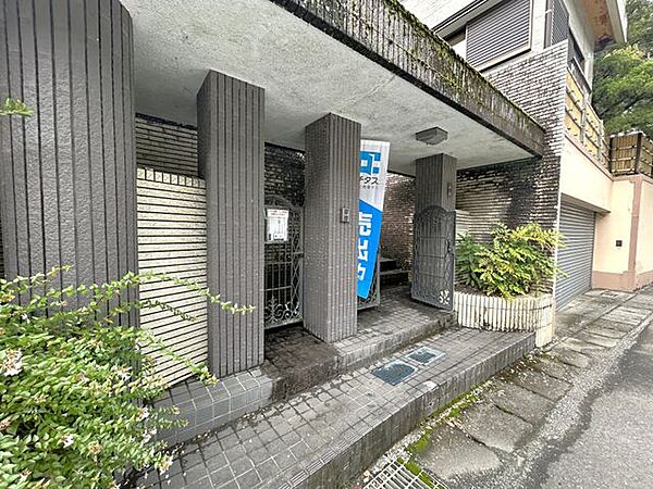 玄関を拡大表示