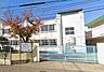 周辺：福岡市立野多目小学校 野多目小学校まで徒歩5分(約400M)です。近いので低学年お子様の通学も安心ですね