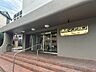 外観：【その他外観】ゆとりのあるマンション出入口で、毎日の出入りも快適で、使い勝手の良い共用スペースです。