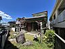 外観：【リフォーム前】外壁塗装予定ですので、スッキリとした明るい住宅になります。お楽しみに。