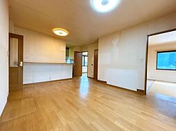 佐世保市上原町　戸建て 4LDKのリビング/ダイニング