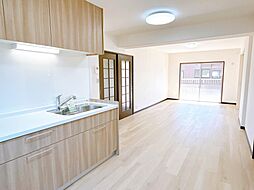 ドゥペール・ワコー新栄 3LDKのリビング/ダイニング