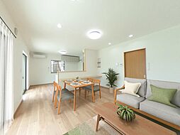 延岡市若葉町1丁目　戸建て 3LDKのリビング/ダイニング