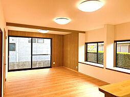 児湯郡高鍋町大字北高鍋　戸建て 5LDKのリビング/ダイニング