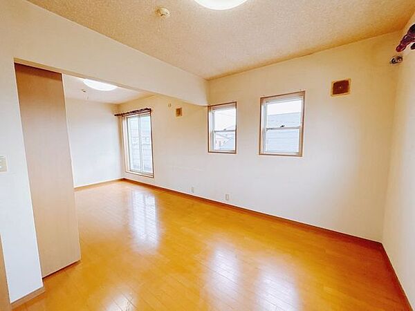 洋室を拡大表示