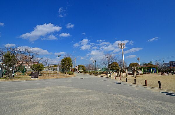 画像24:【公園】西宮中央運動公園まで479ｍ