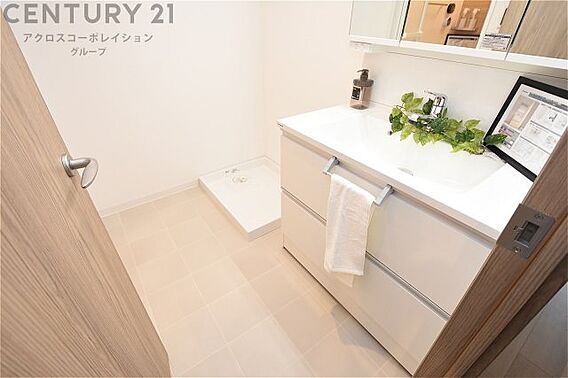 衣服の収納や脱...